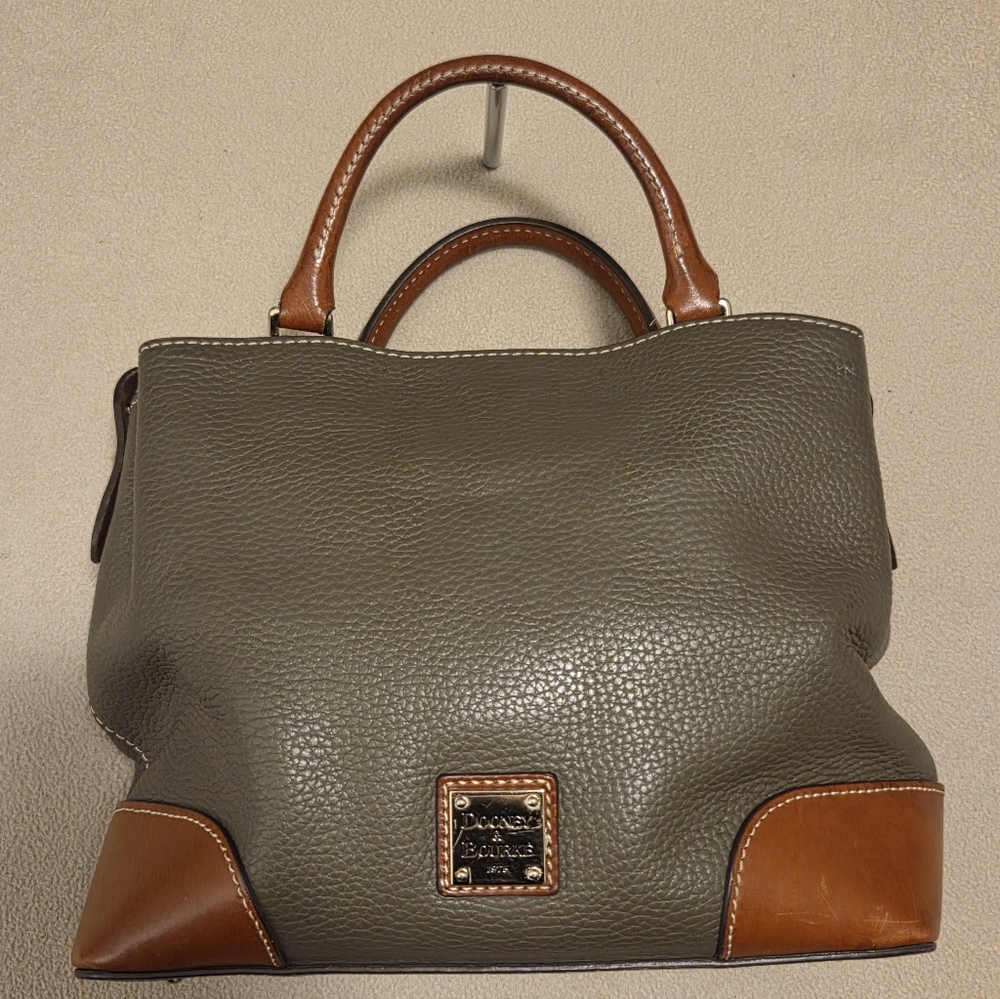 Vintage Dooney and Bourke "Brenna" Avacado satchel / crossbody